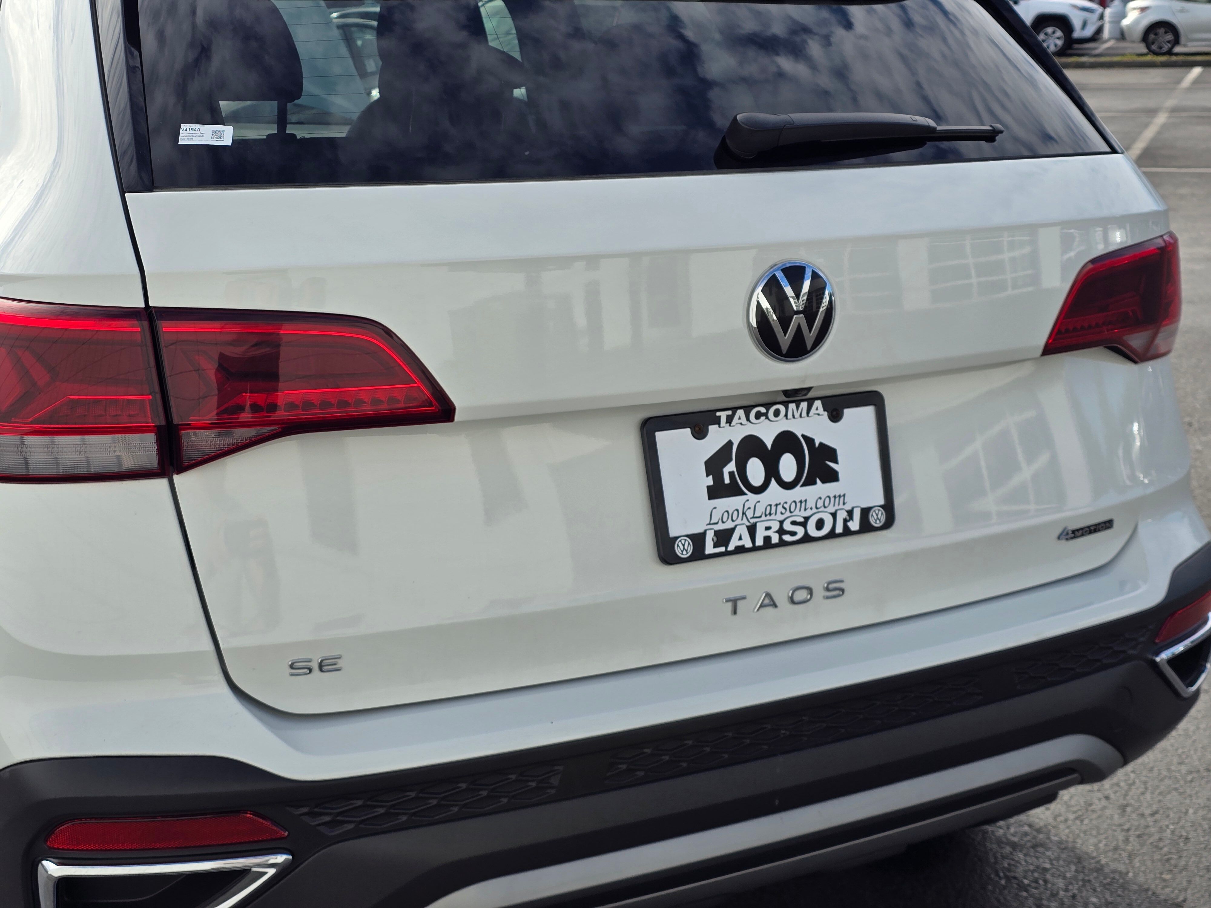 2022 Volkswagen Taos SE photo 4