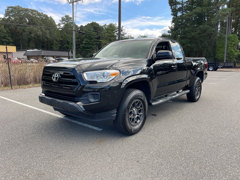 2016 Toyota Tacoma SR photo 2