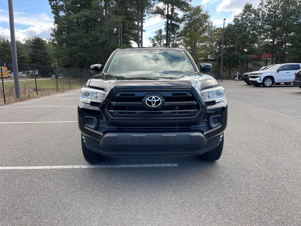 2016 Toyota Tacoma SR photo 3