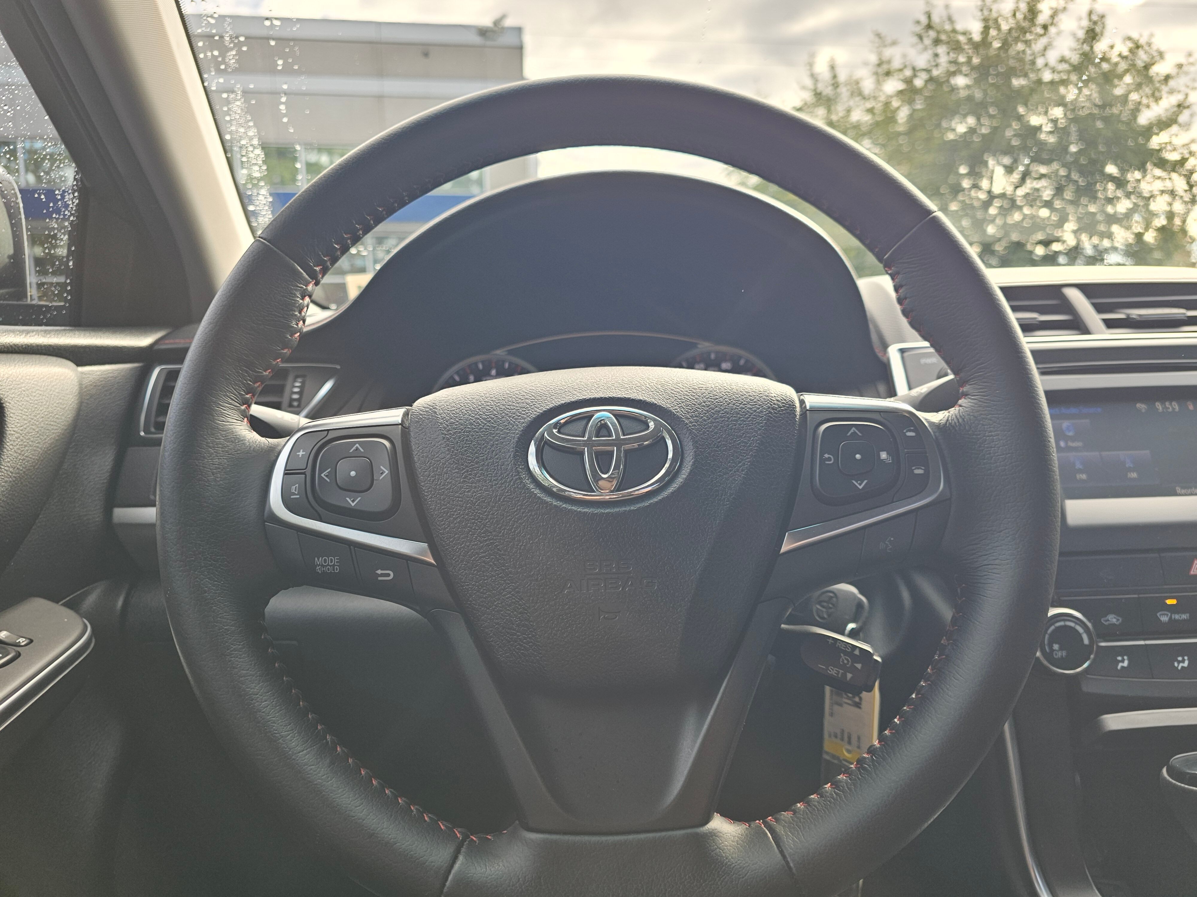 2016 Toyota Camry photo 3