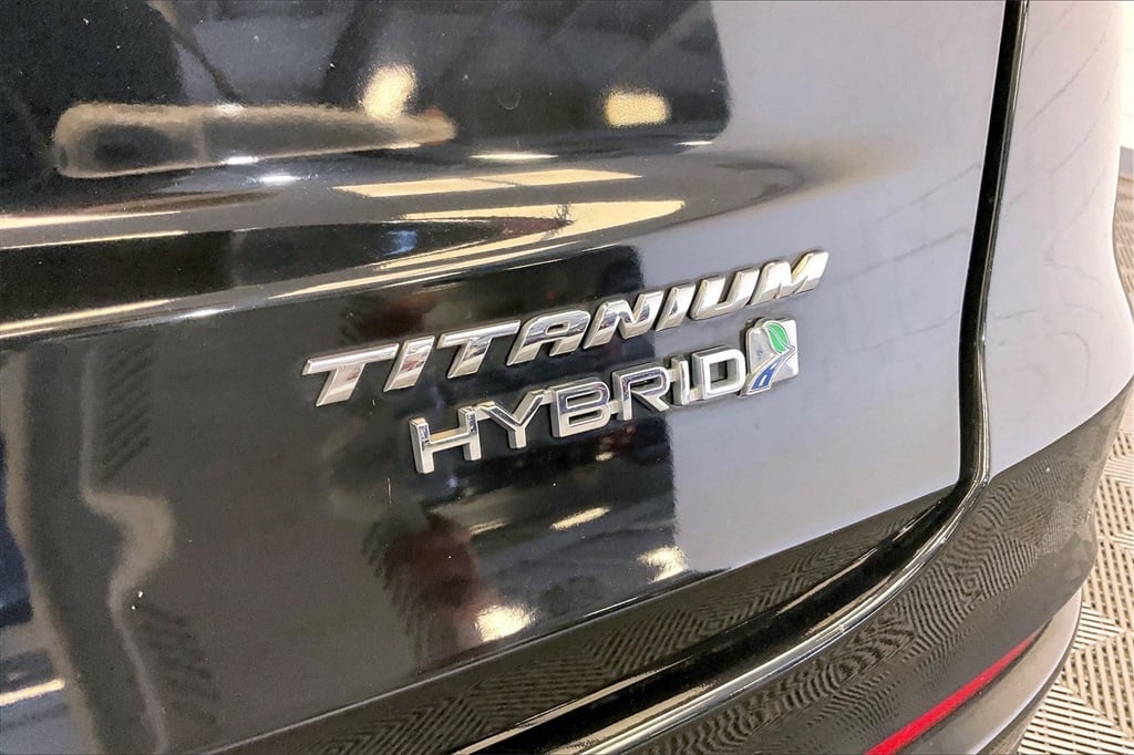 2019 Ford Fusion Hybrid Titanium photo 3