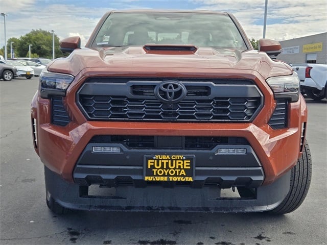 2025 Toyota Tacoma TRD Sport photo 2