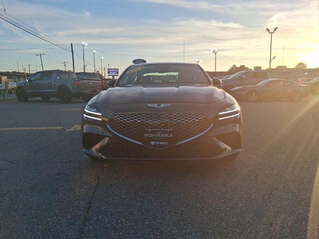 2022 Genesis G70 2.0T photo 2