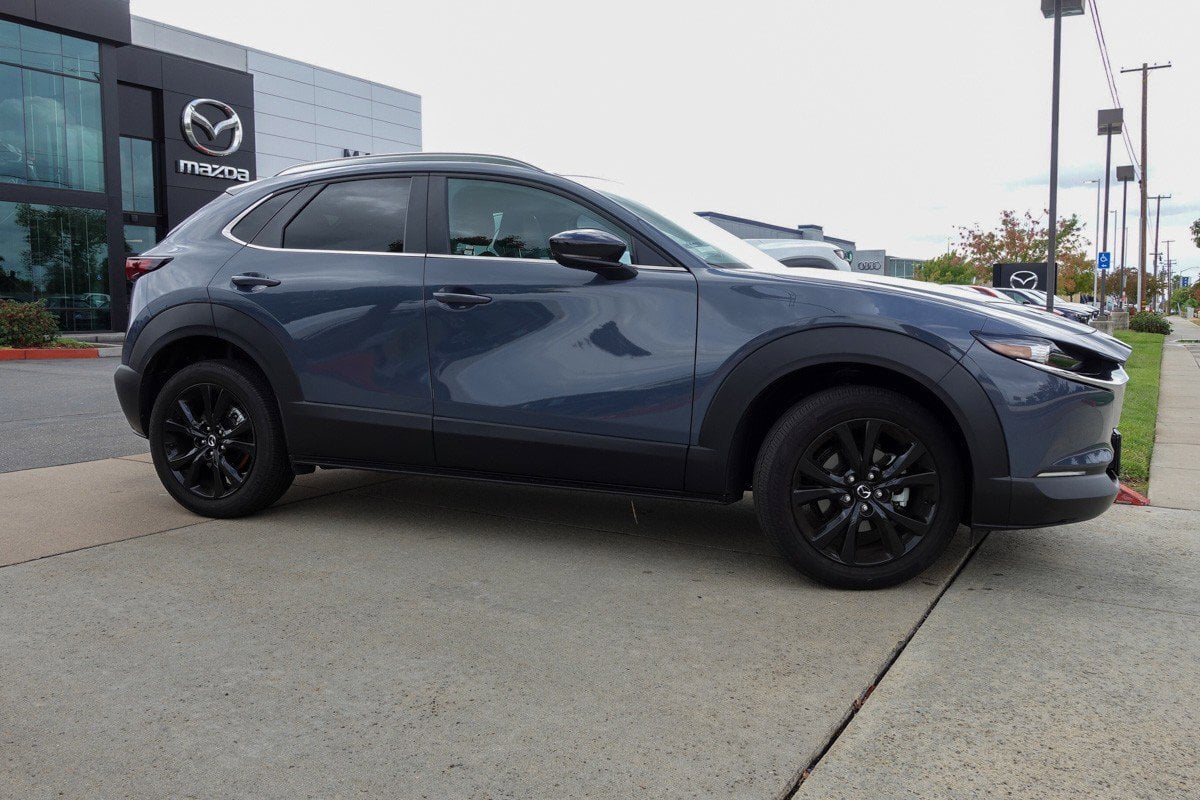 2025 Mazda CX-30 2.5 S Carbon photo 3