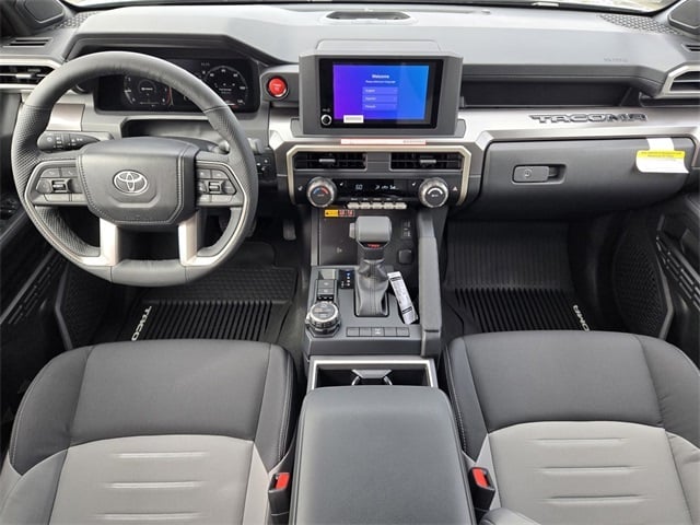 2025 Toyota Tacoma TRD Off-Road photo 4