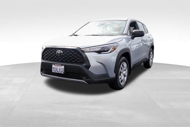 2022 Toyota Corolla Cross L photo 3