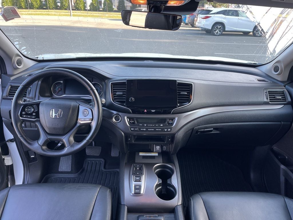 2021 Honda Pilot Special Edition photo 3