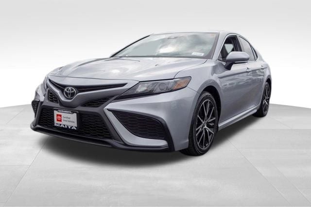 2022 Toyota Camry SE photo 4
