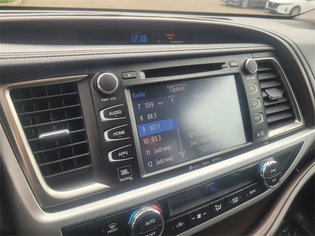 2019 Toyota Highlander Limited Platinum photo 3