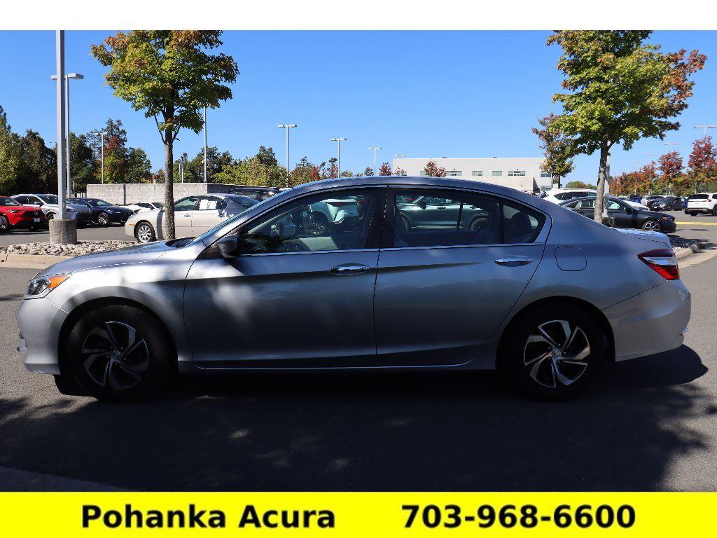 2017 Honda Accord LX photo 4