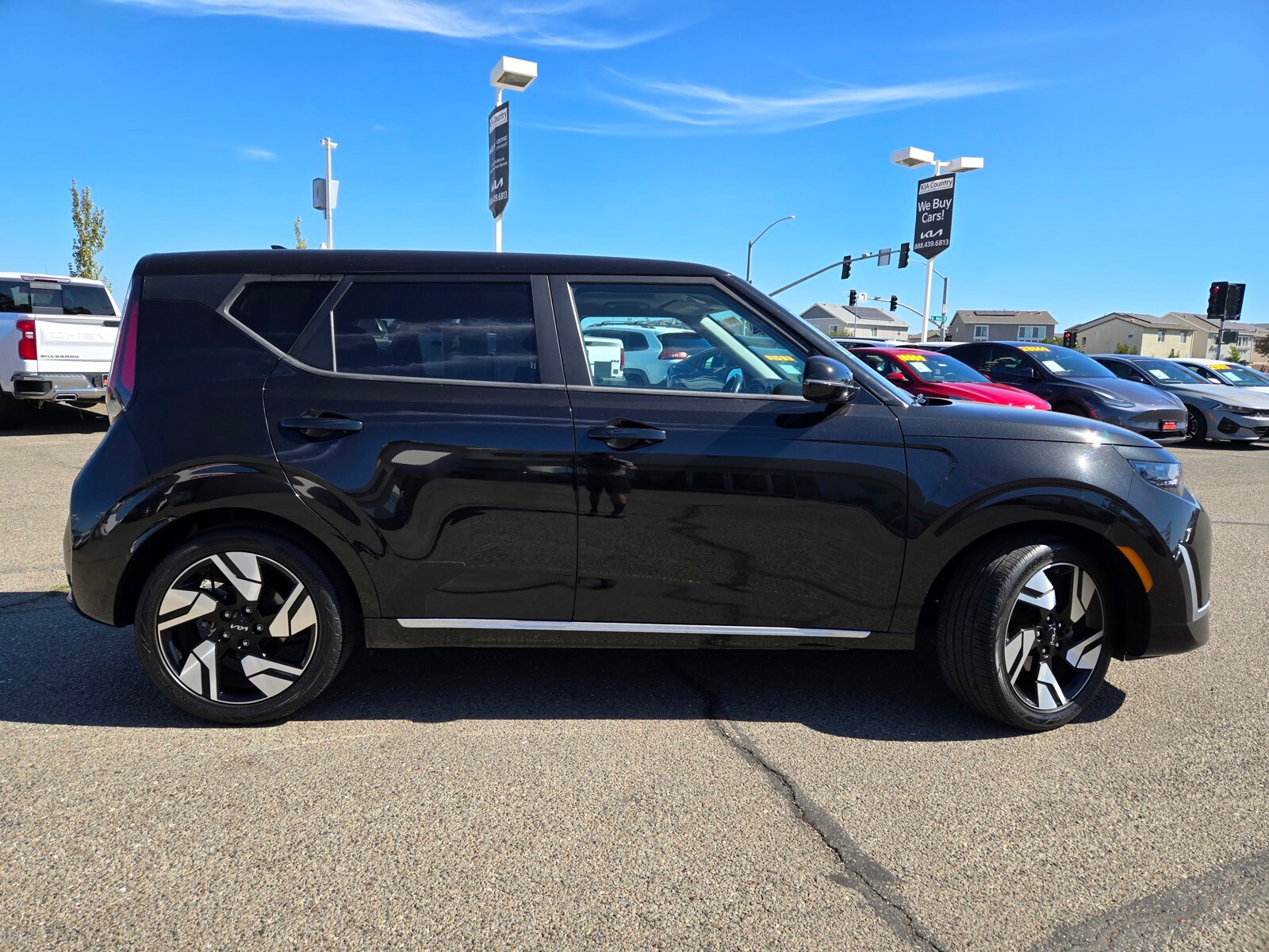 2023 Kia Soul GT-Line photo 2
