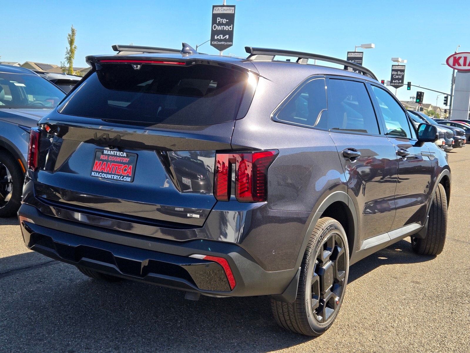 2026 Kia Sorento X-Line SX Prestige photo 3