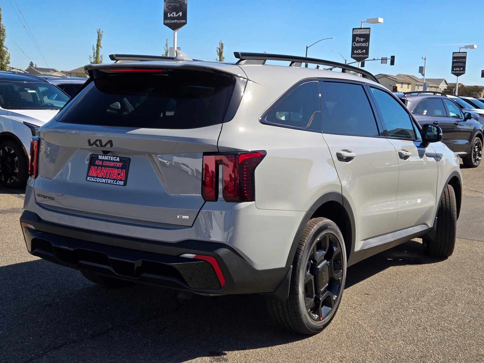 2026 Kia Sorento X-Line EX photo 3