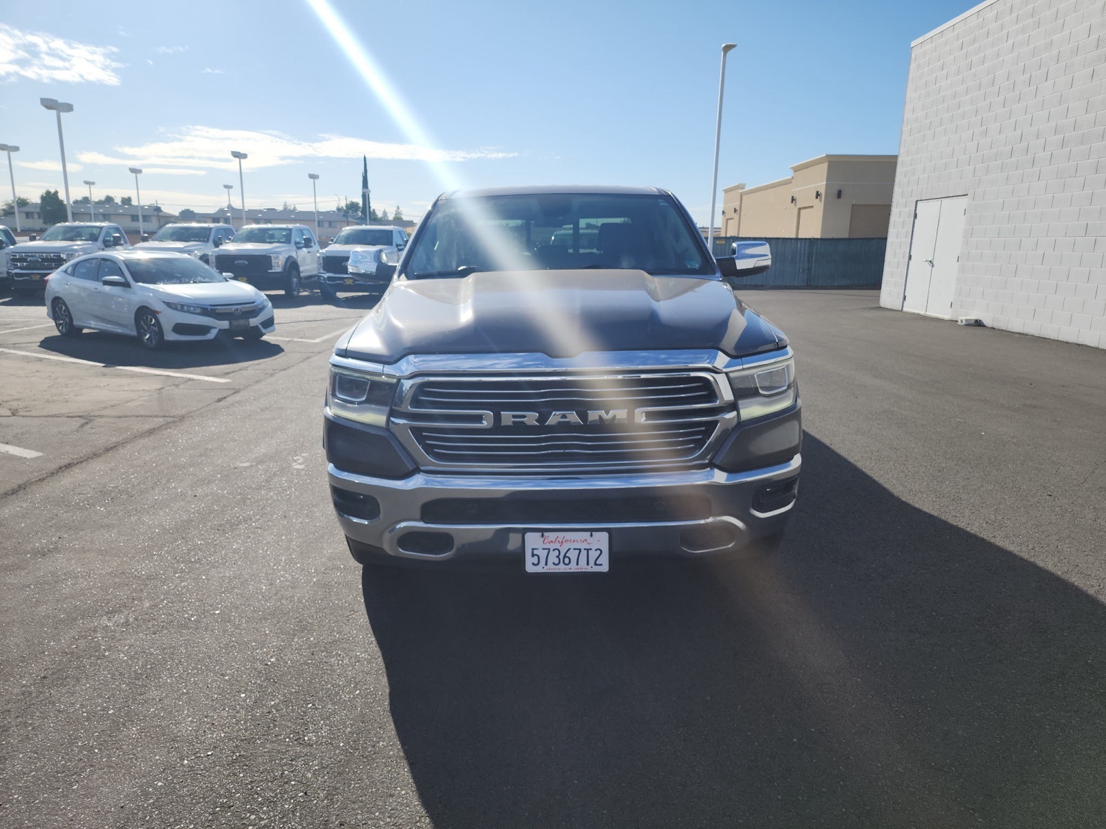 2019 Ram 1500 Laramie photo 2