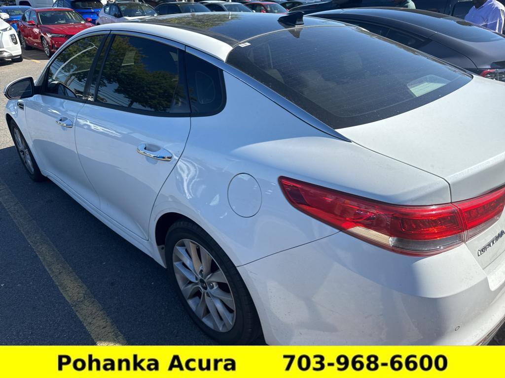 2016 Kia Optima EX photo 3