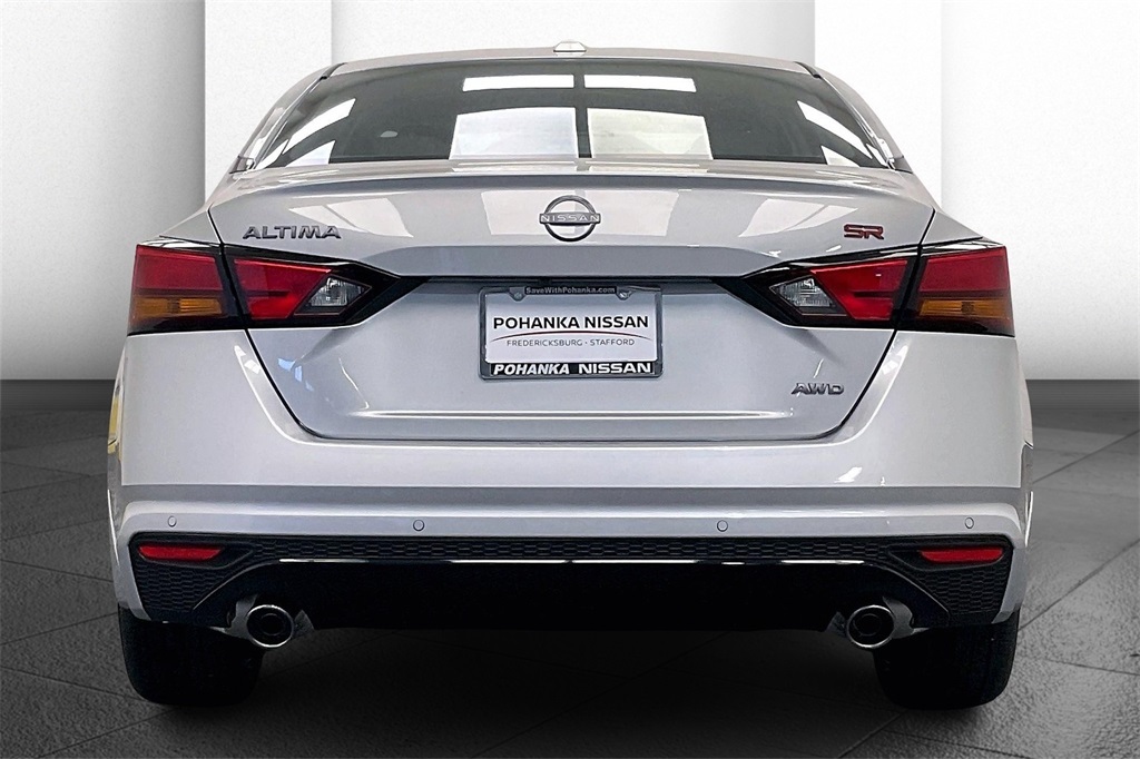 2025 Nissan Altima 2.5 SR photo 4