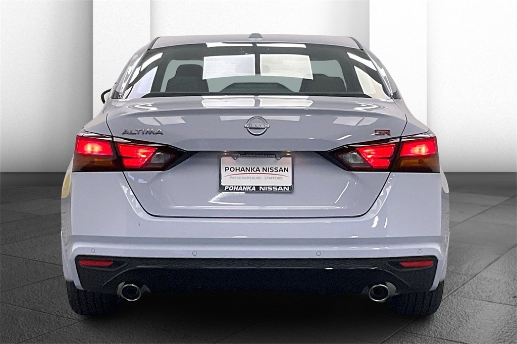 2025 Nissan Altima 2.5 SR photo 4
