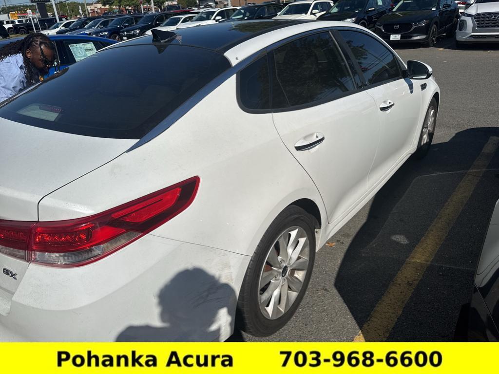 2016 Kia Optima EX photo 4