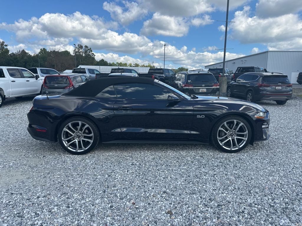 2022 Ford Mustang GT Premium photo 3
