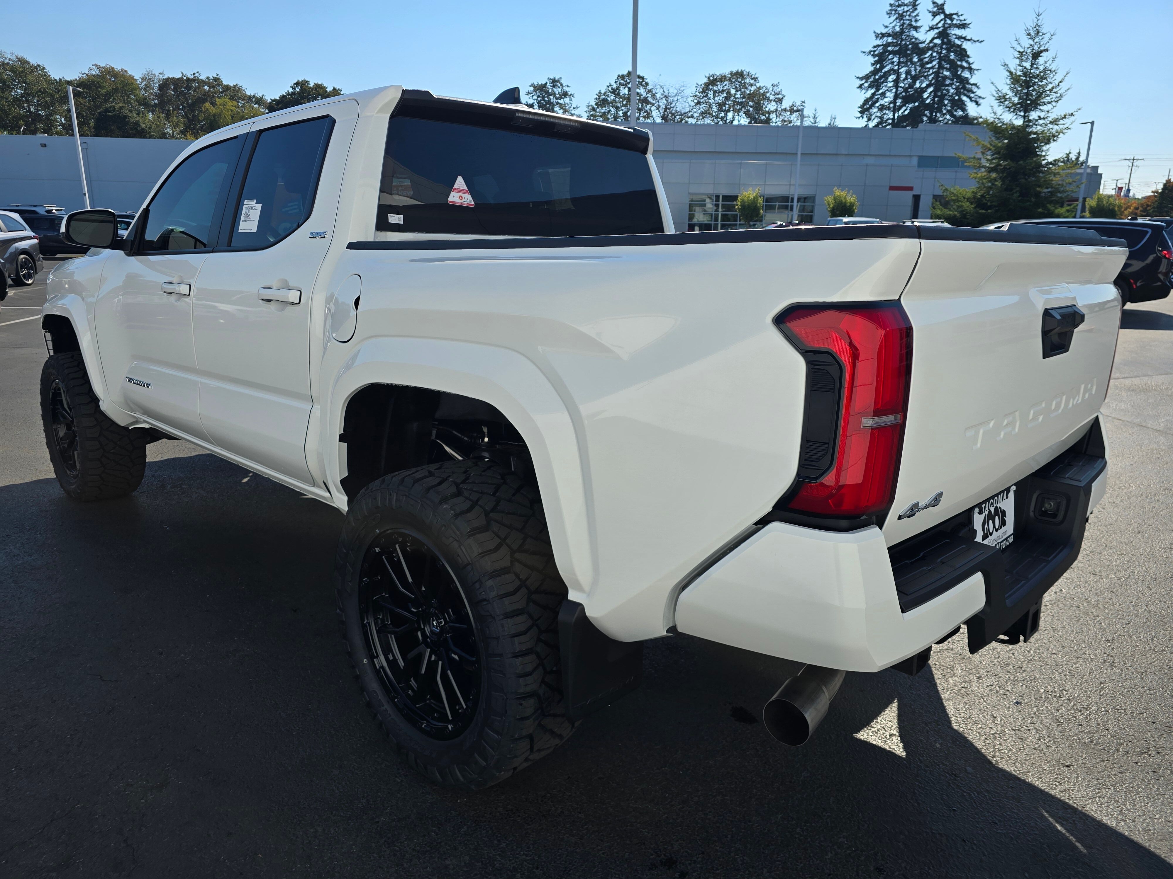 2025 Toyota Tacoma SR5 photo 3