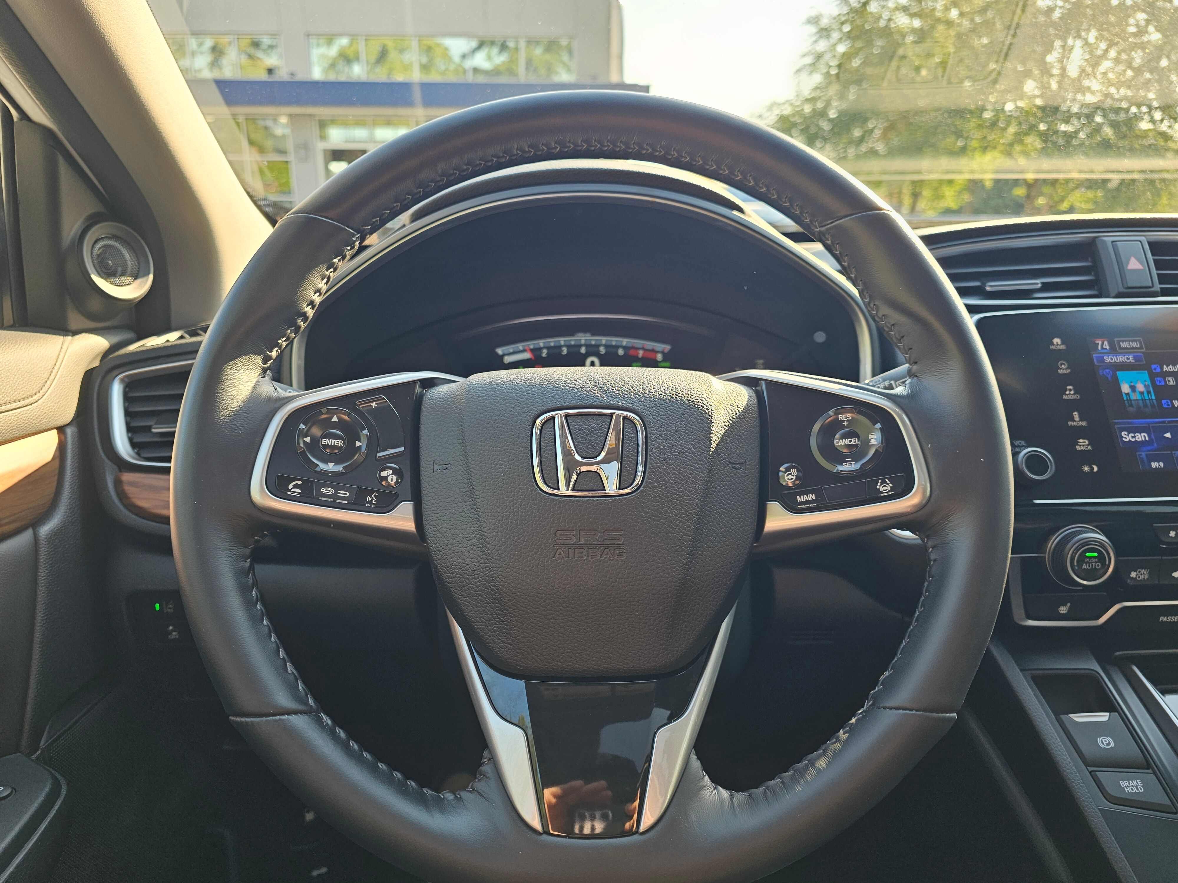 2022 Honda CR-V Touring photo 4