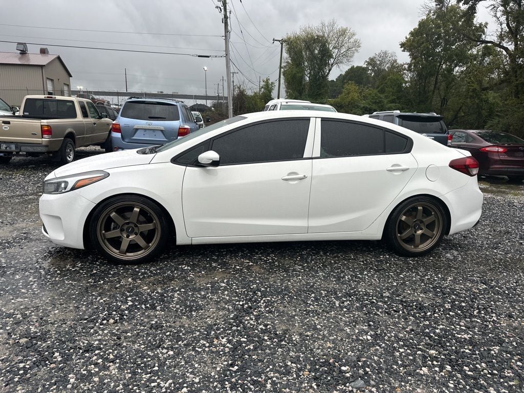 2018 Kia Forte LX Base photo 2