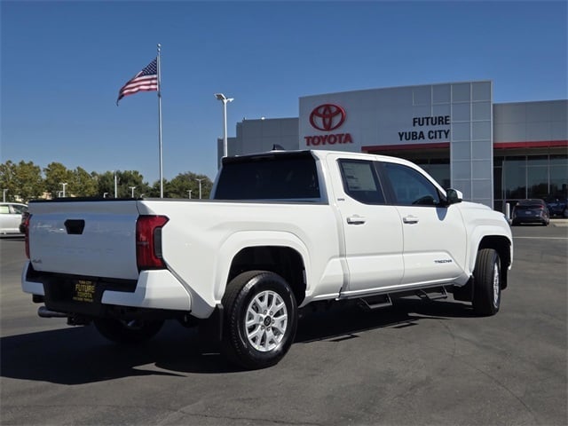 2025 Toyota Tacoma SR5 photo 4