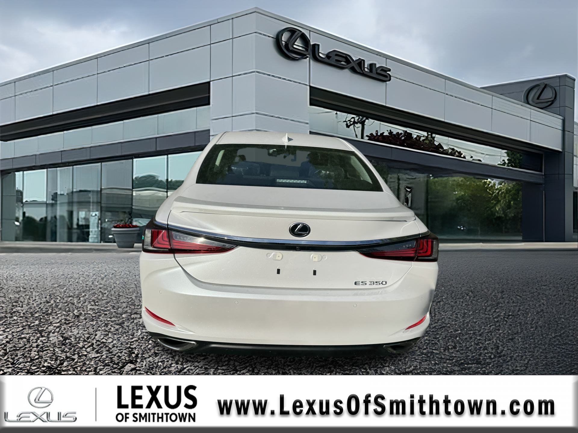 2025 Lexus ES 350 photo 4
