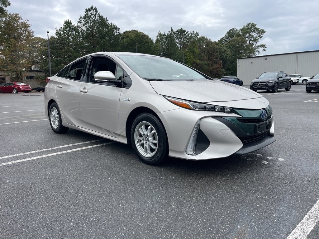 2017 Toyota Prius Prime Premium photo 4