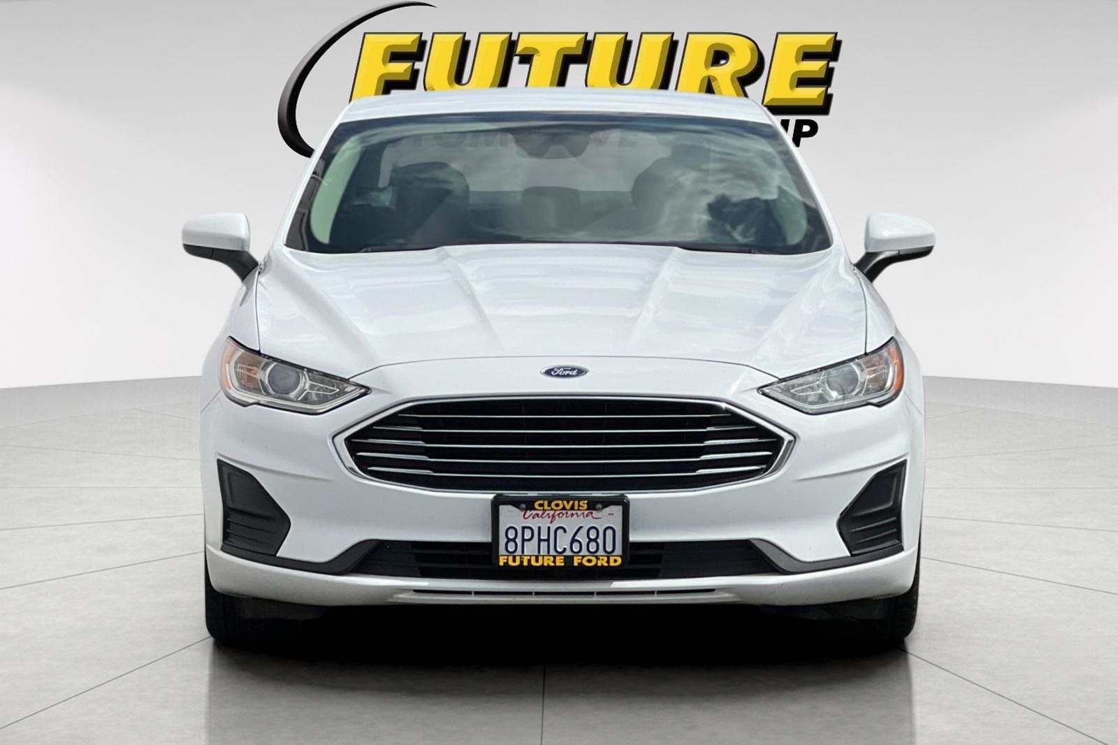 2020 Ford Fusion Hybrid SE photo 3