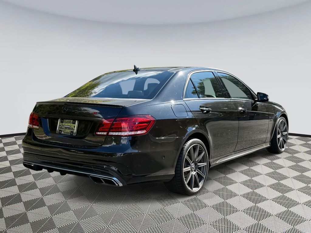 2016 Mercedes Benz E S AMG photo 2