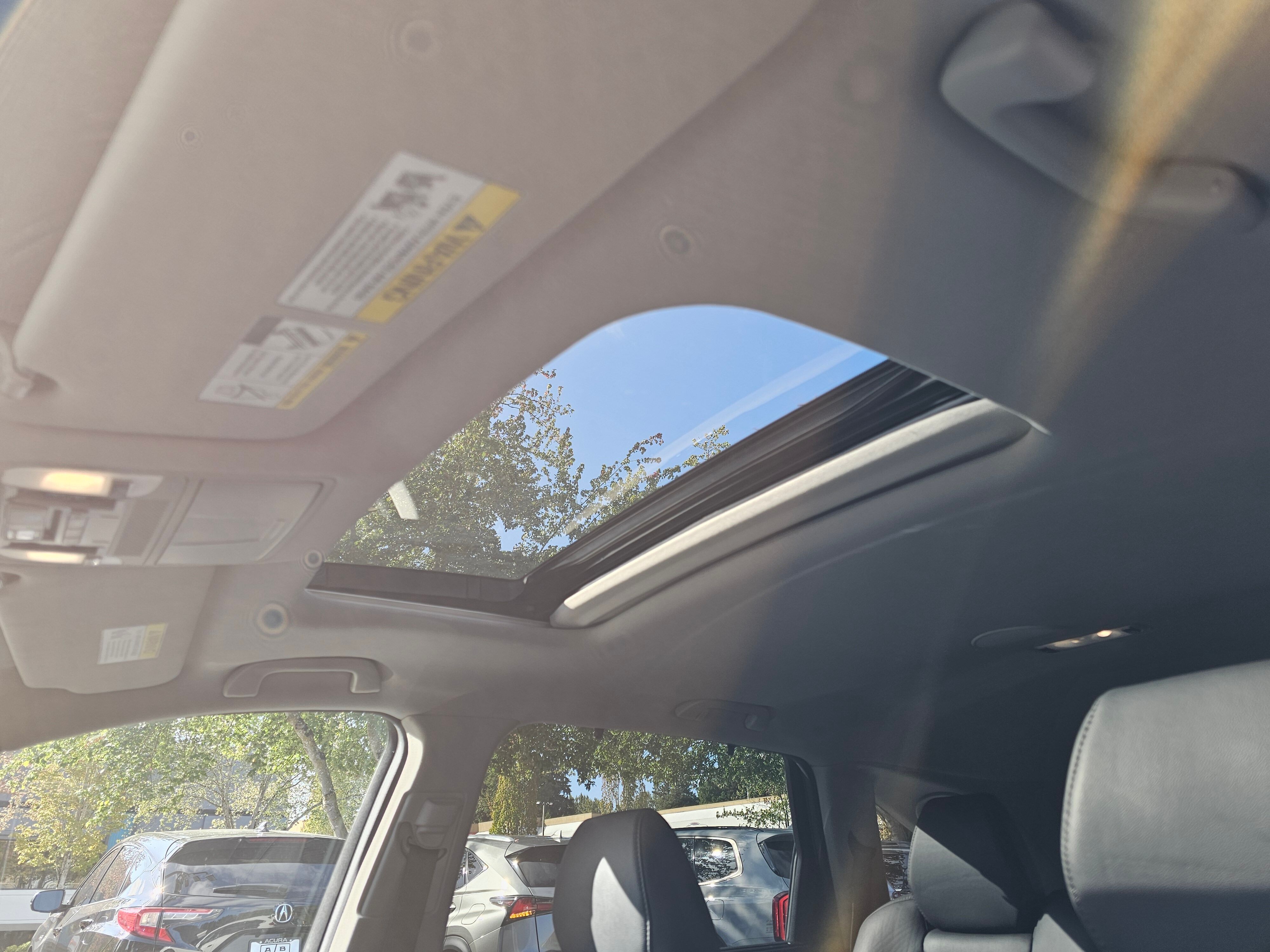 2016 Acura MDX SH-AWD Advance photo 3