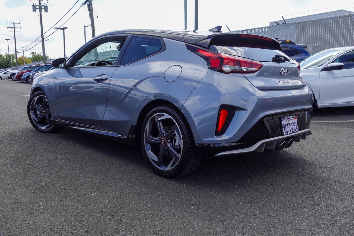 2020 Hyundai Veloster Turbo Ultimate photo 4