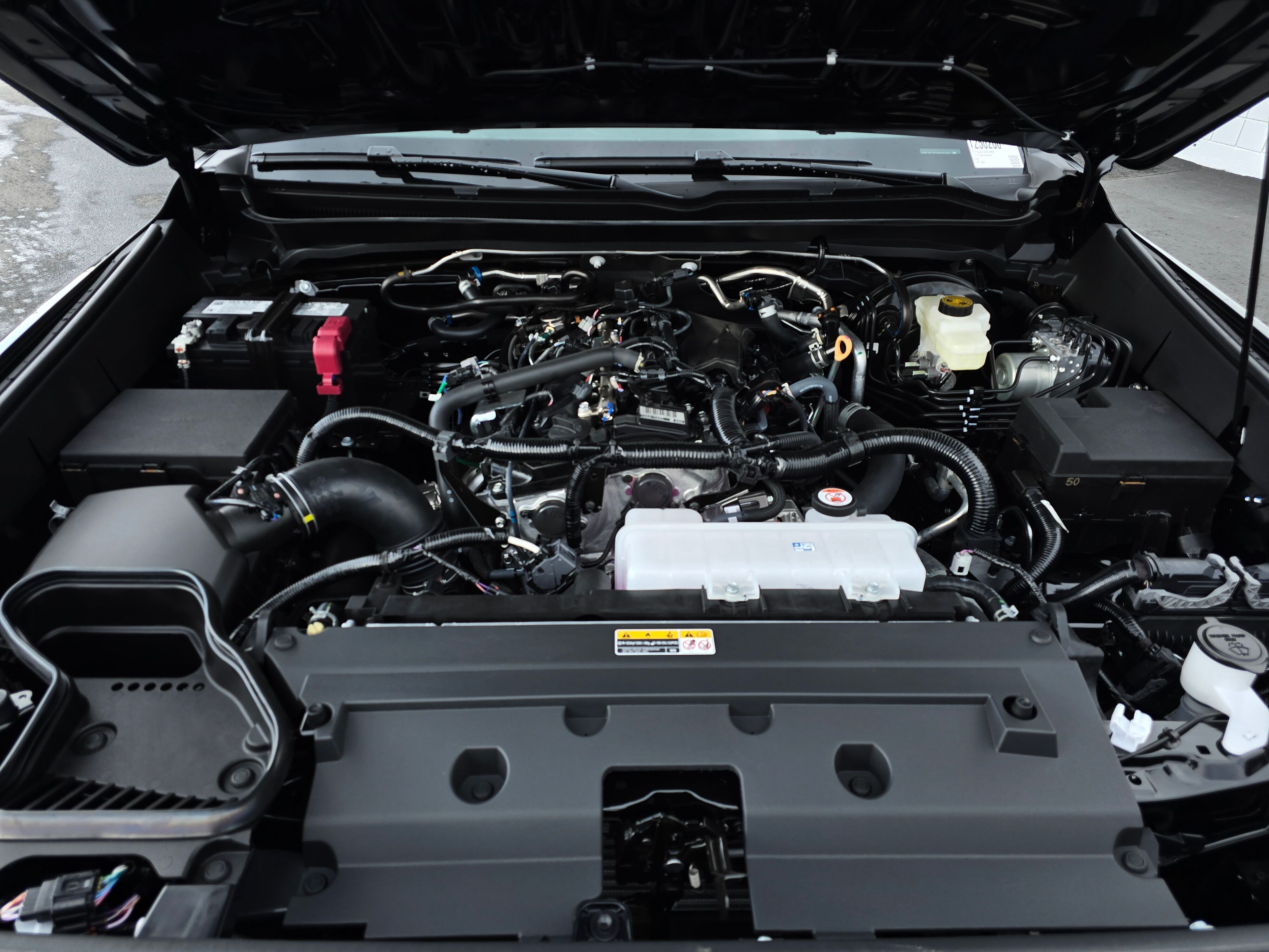 2025 Toyota Tacoma SR5 photo 4