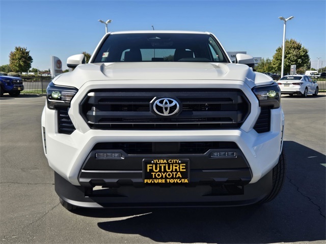 2025 Toyota Tacoma SR5 photo 2