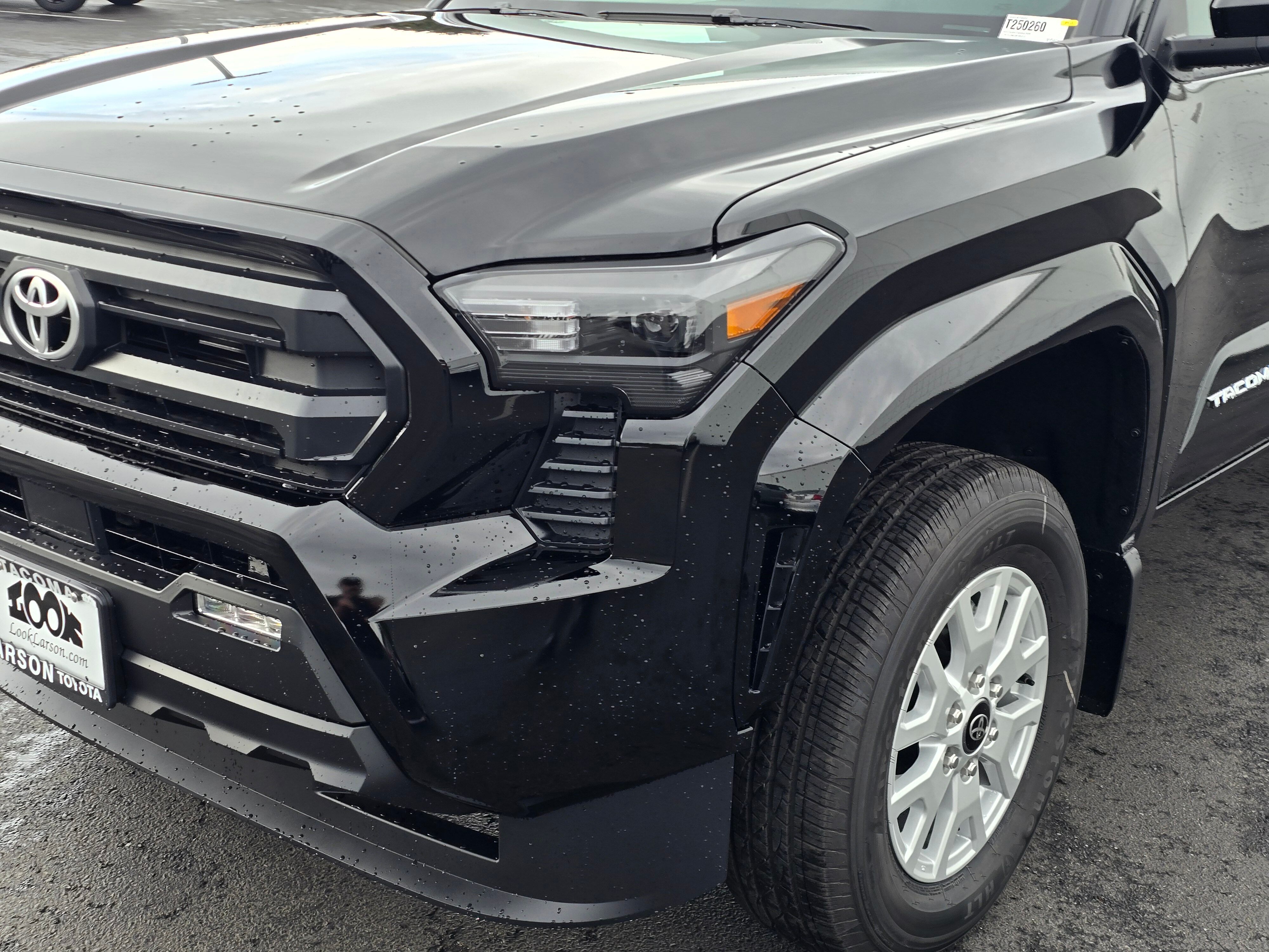 2025 Toyota Tacoma SR5 photo 2