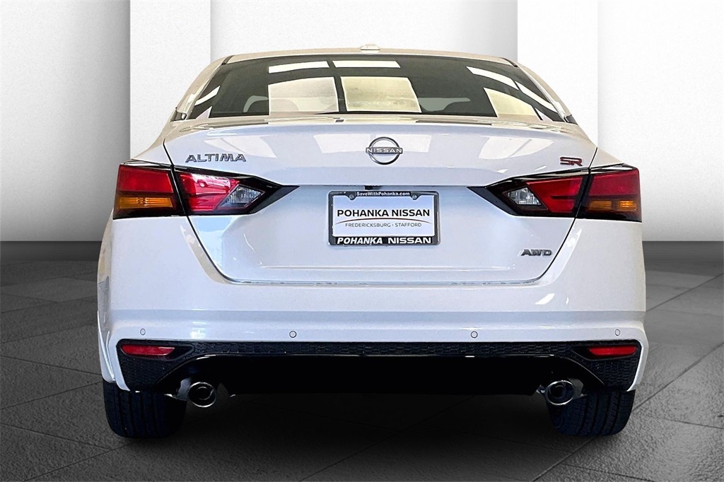 2025 Nissan Altima 2.5 SR photo 4