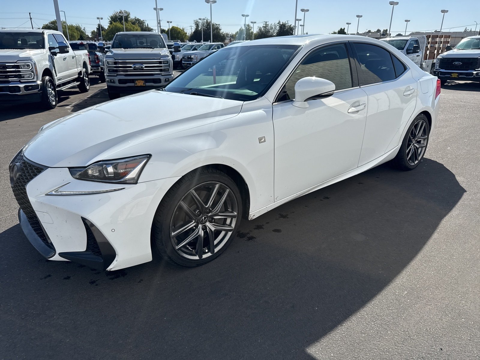 2019 Lexus IS 300 photo 3