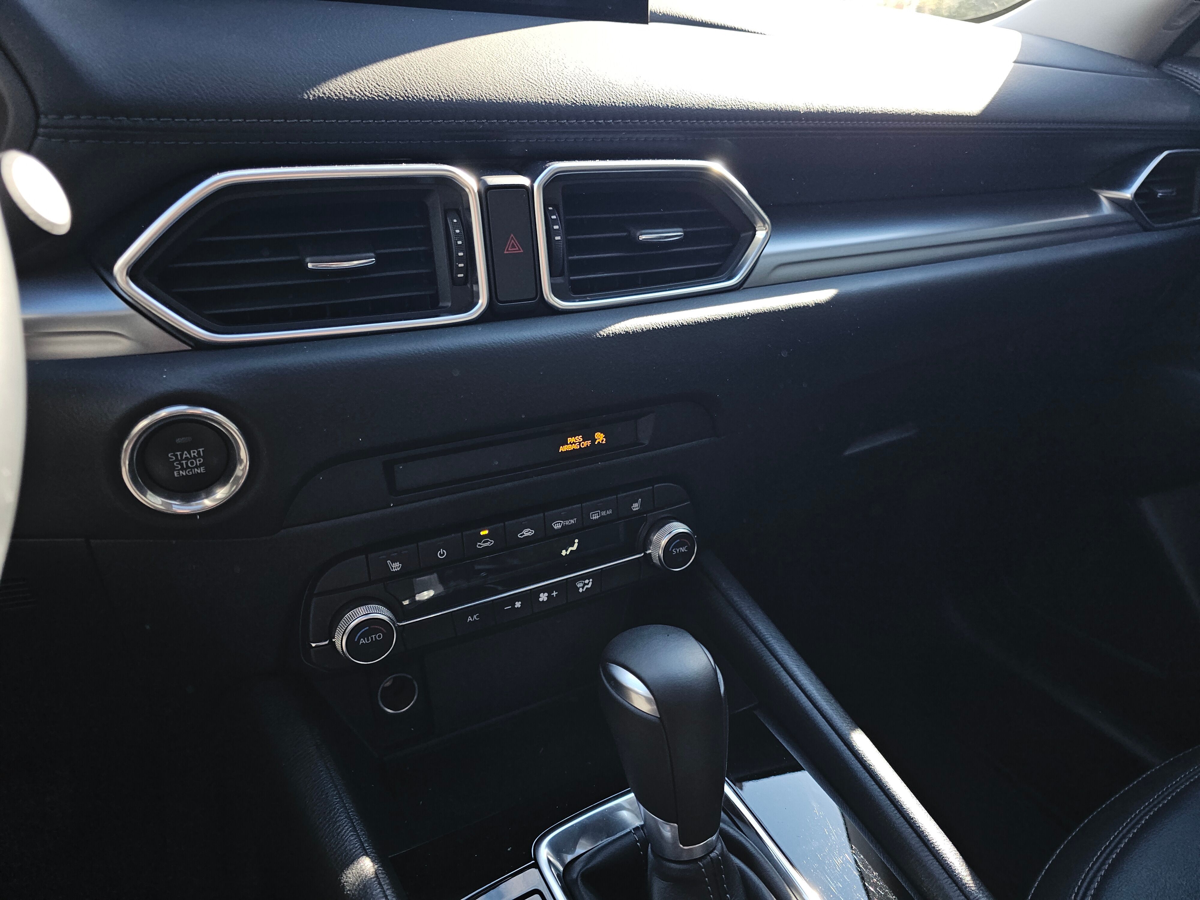 2023 Mazda CX-5 2.5 S Preferred photo 2