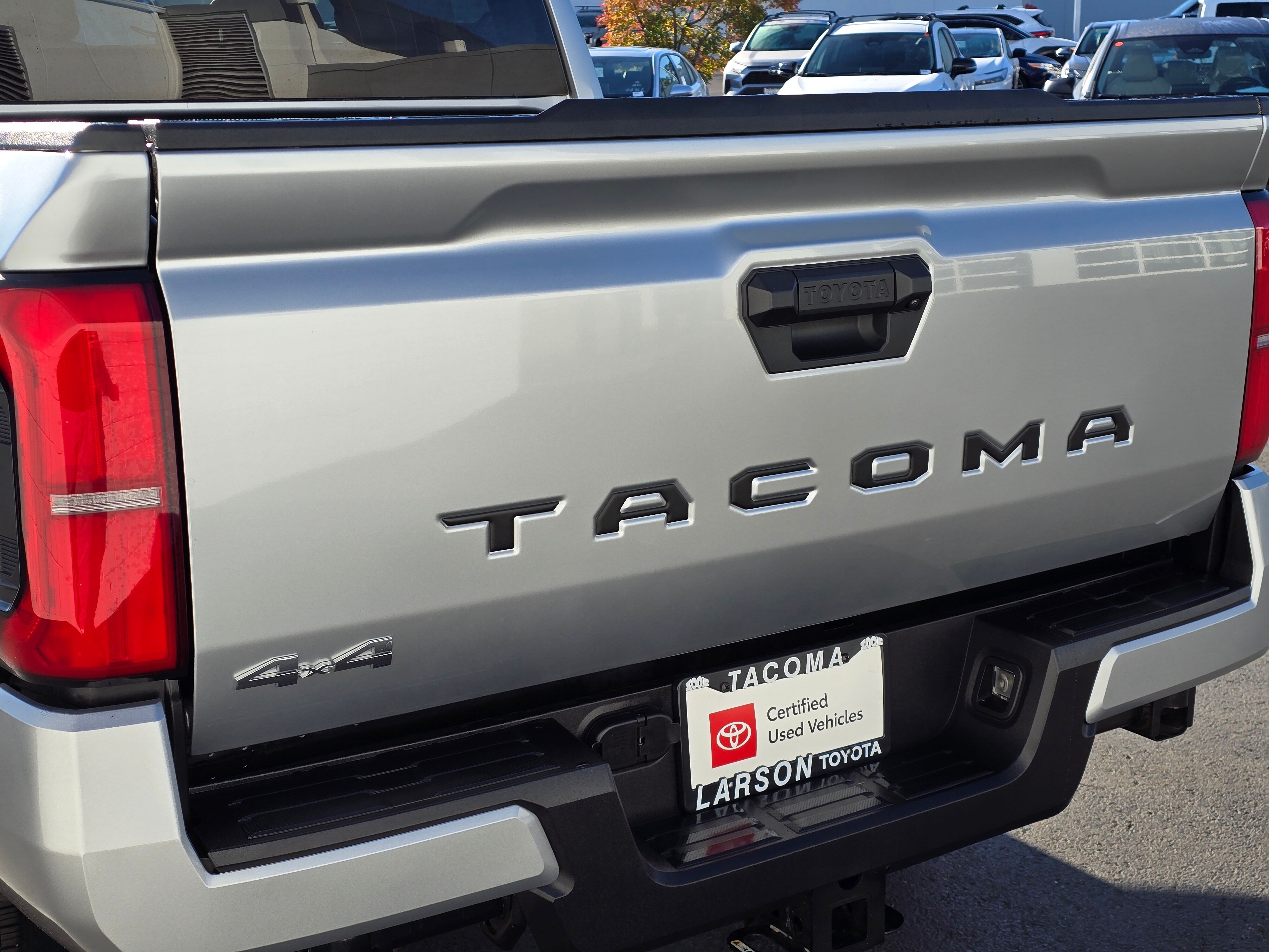 2024 Toyota Tacoma SR5 photo 3