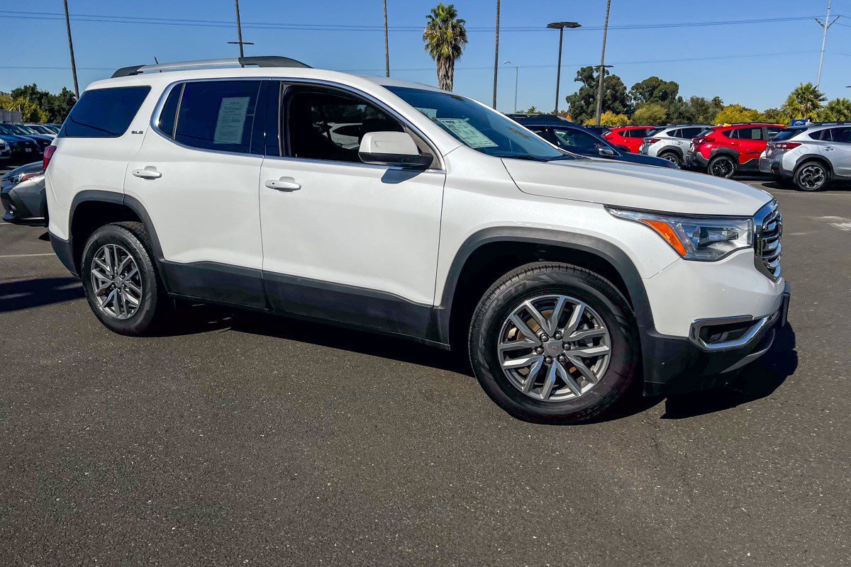 2019 Gmc Acadia SLE photo 3