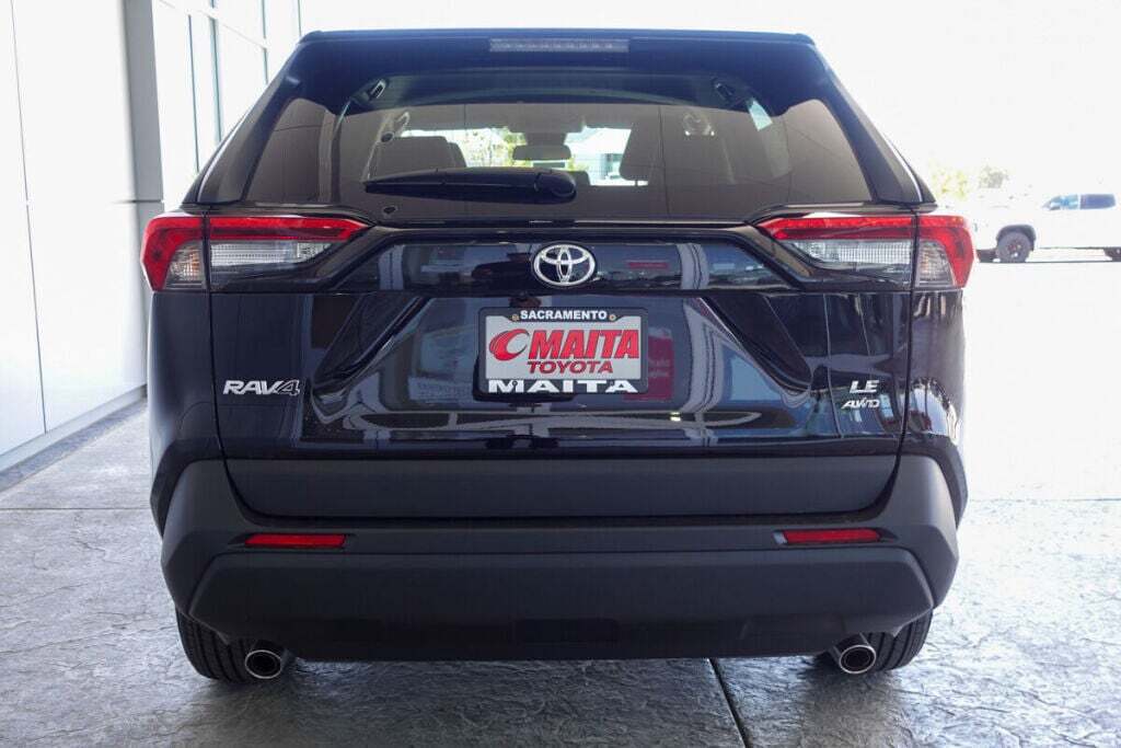 2025 Toyota RAV4 LE photo 2