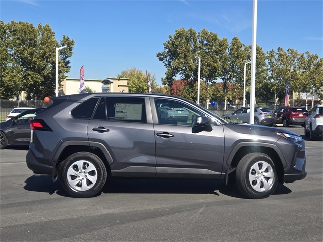 2025 Toyota RAV4 LE photo 3