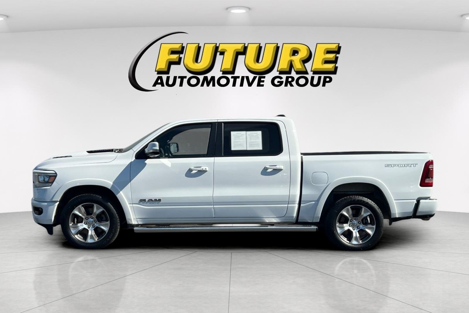 2021 Ram 1500 Laramie photo 3