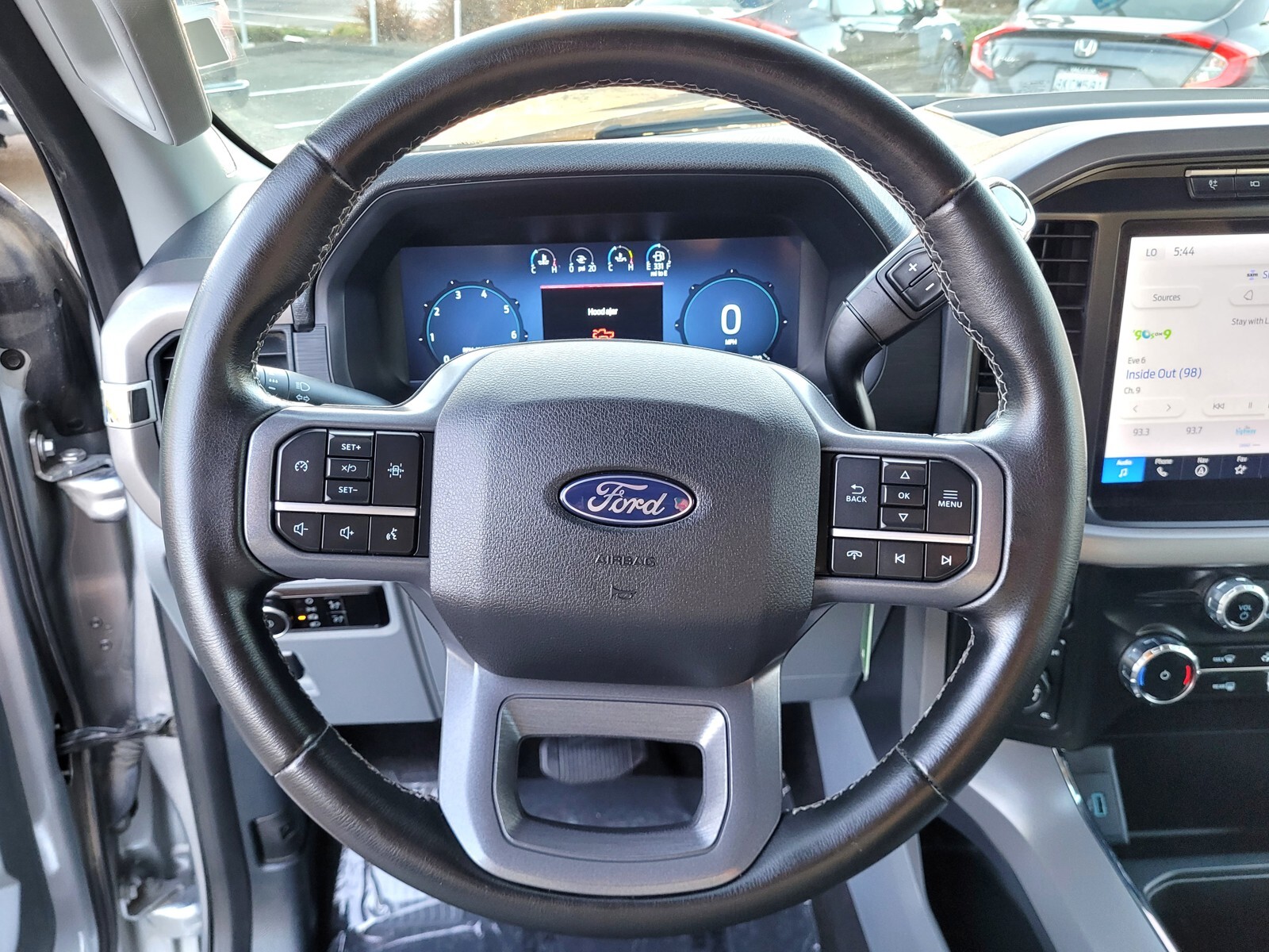 2024 Ford F-150 XLT photo 4