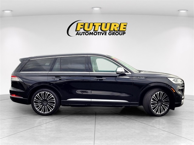 2021 Lincoln Aviator Black Label photo 2