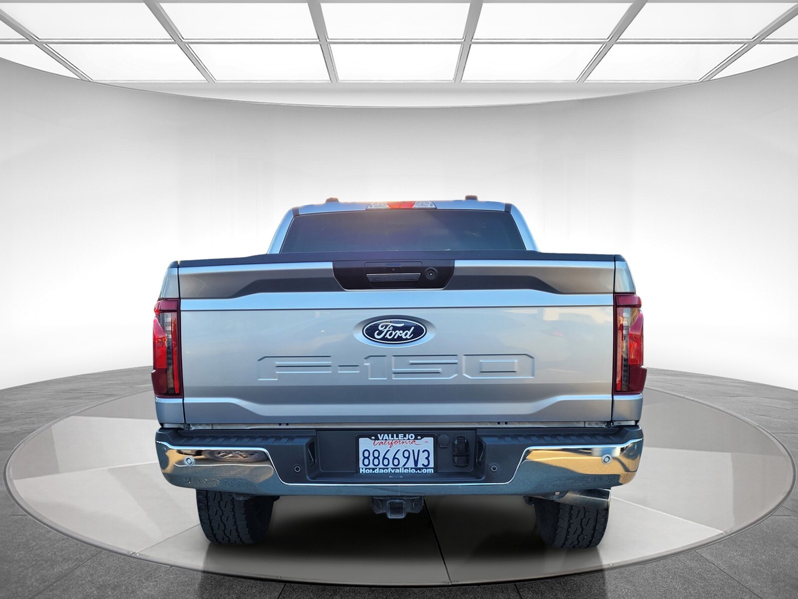 2024 Ford F-150 XLT photo 2