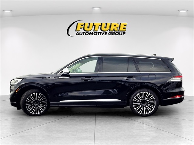 2021 Lincoln Aviator Black Label photo 3