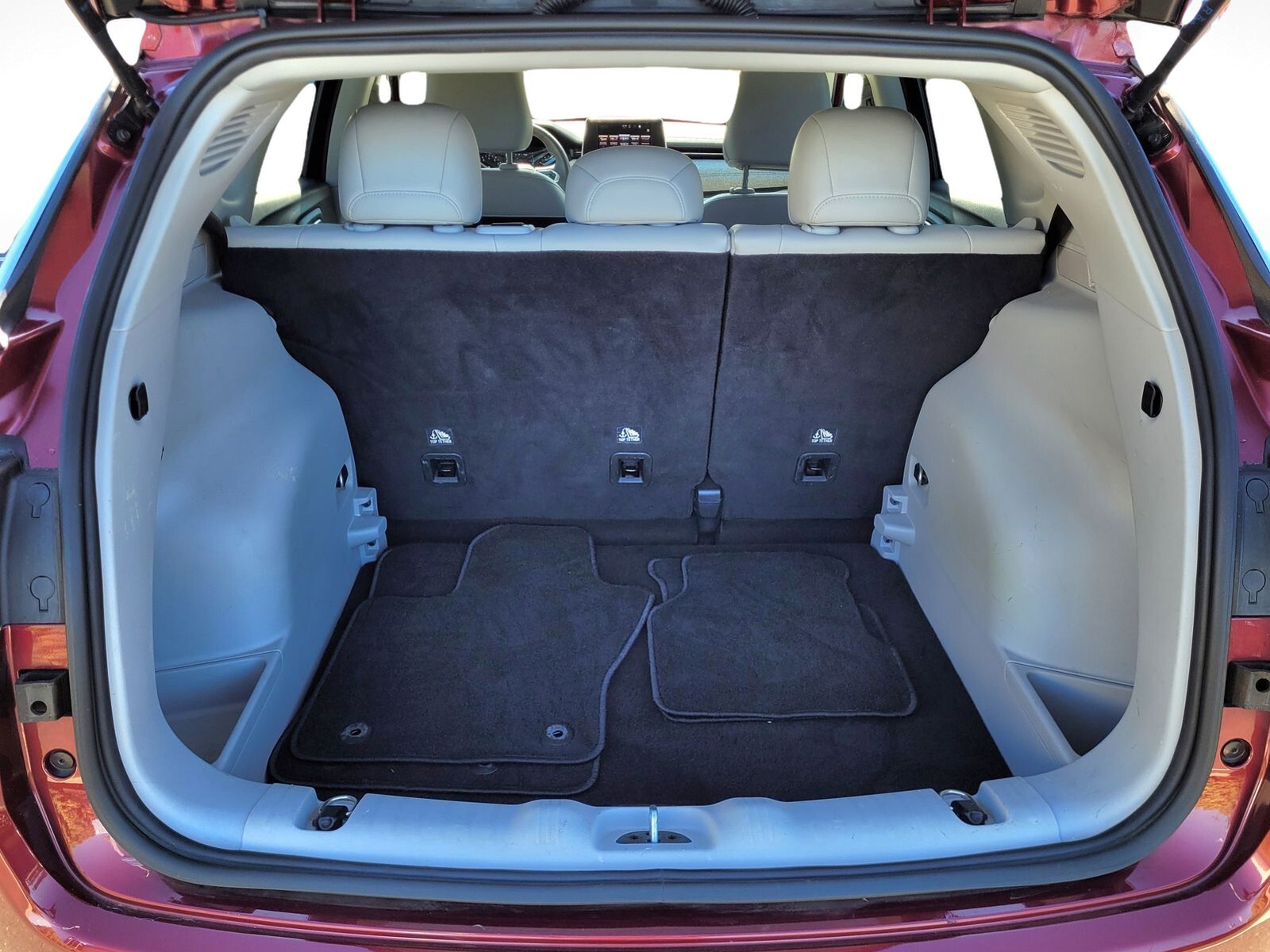 2022 Jeep Compass Latitude photo 4