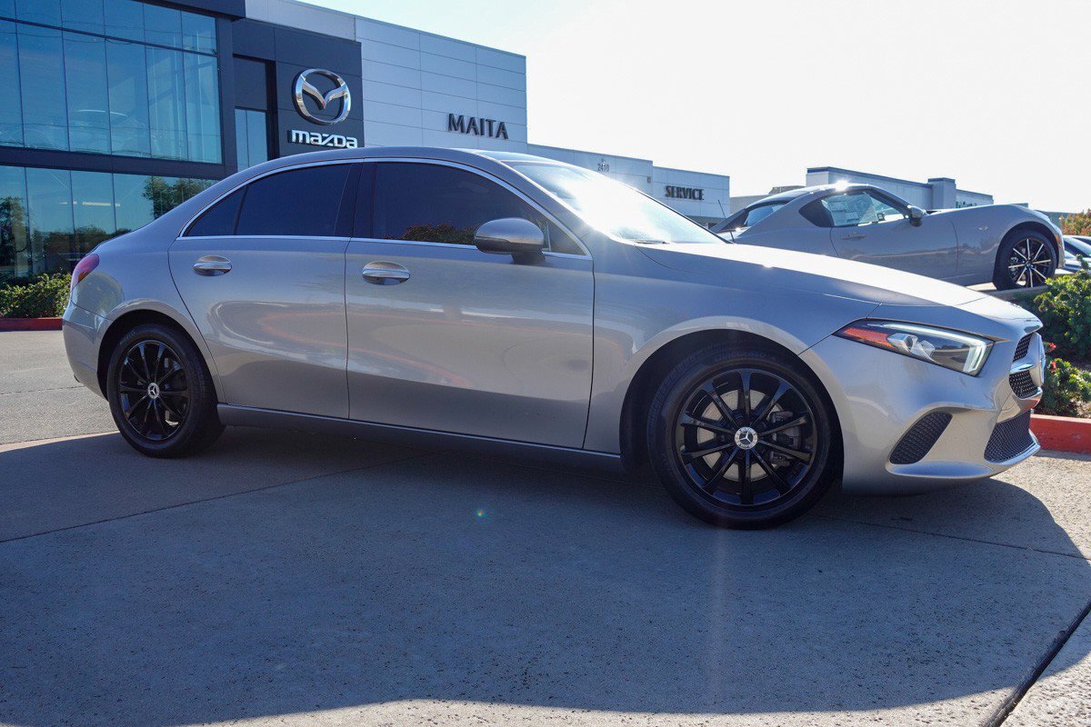 2021 Mercedes Benz A 220 photo 3